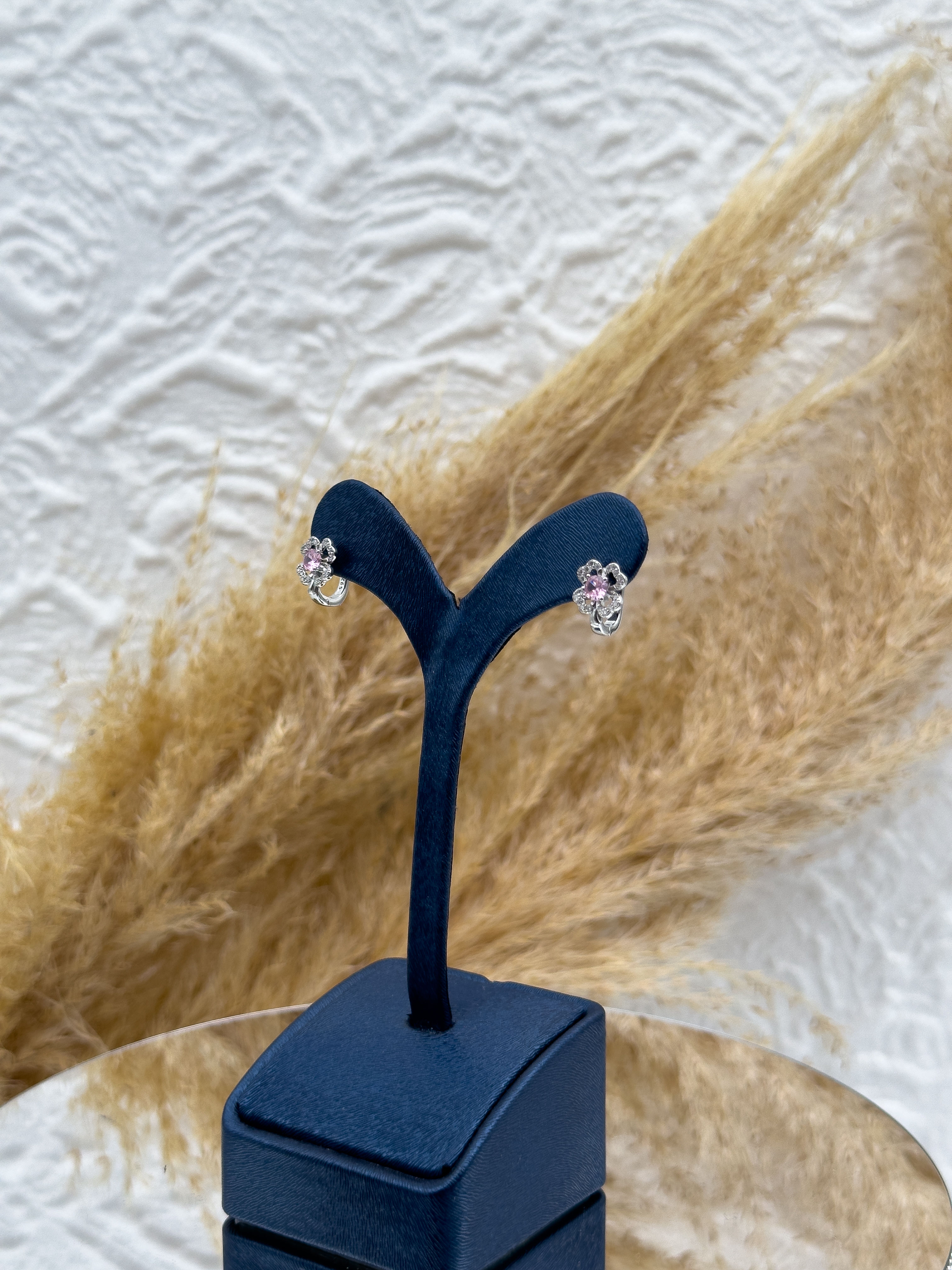 925 Ayar Gümüş Yonca Modeli Pembe Kuvars Taşlı Özel Tasarım Çocuk Küpesi